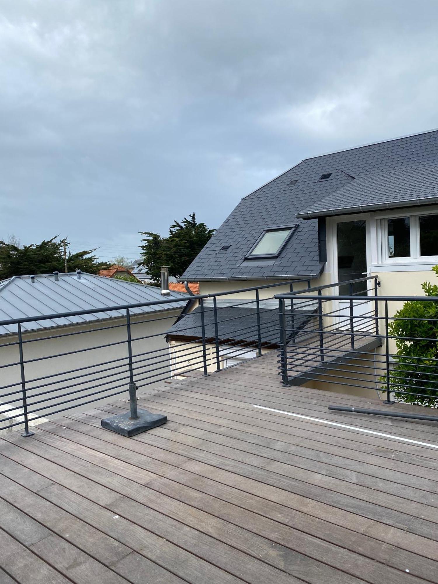 Les Apparts De St Mart Bréhal Extérieur photo